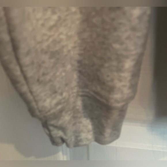 Disney Minnie Mouse Embroidered Hooded Sweatshirt, Size Large NWOT - Picture 5 of 8